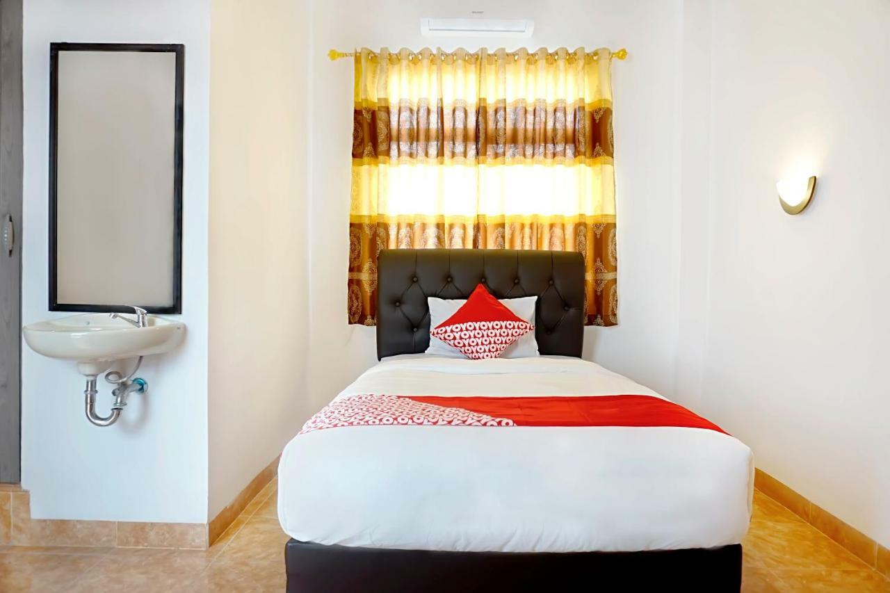 Oyo 694 Khasanah Residence Pekanbaru Ngoại thất bức ảnh
